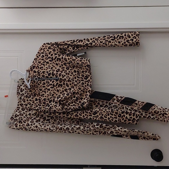 Leopard print Sommer Ray Workout set - Picture 1 of 13